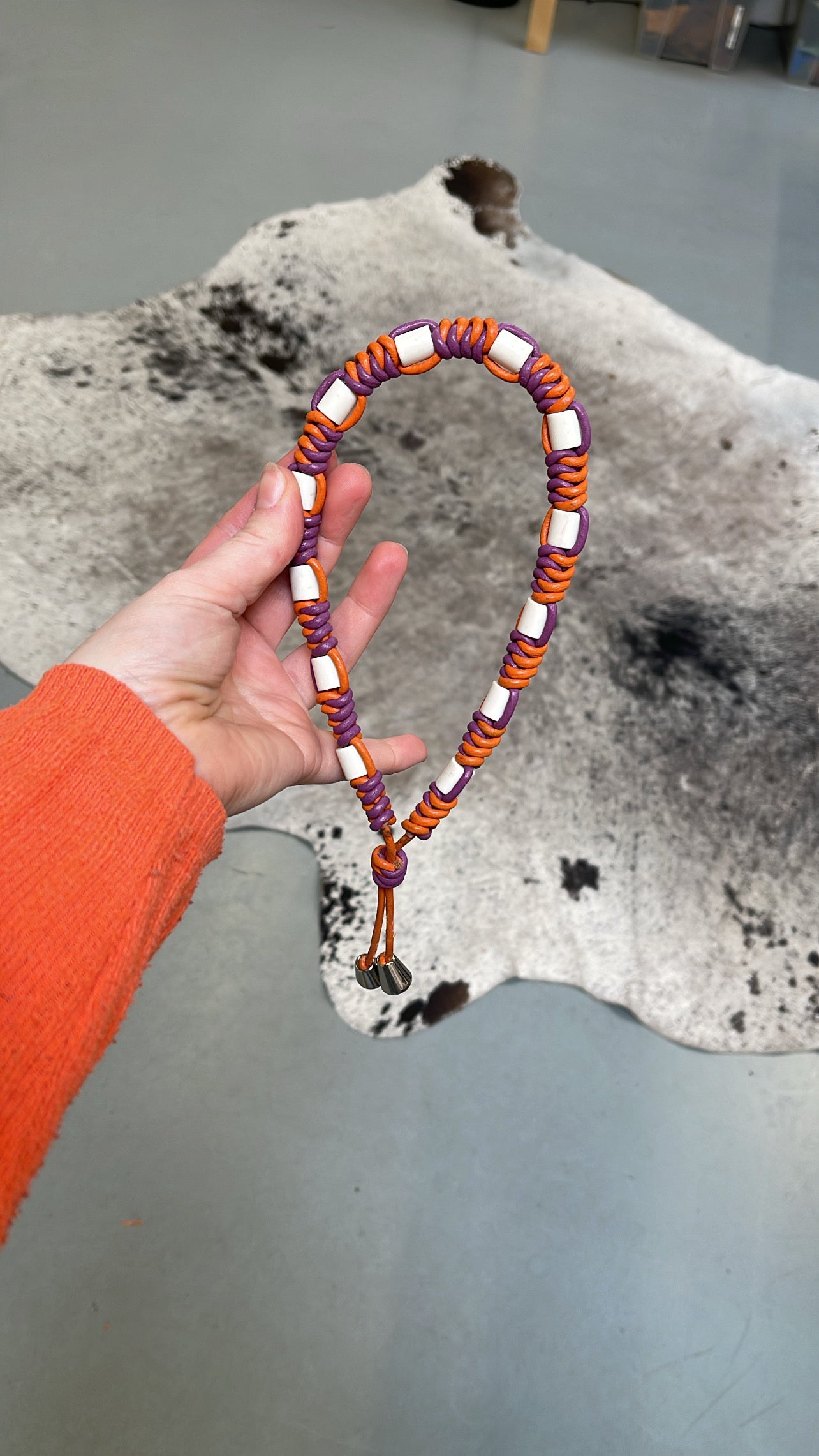 Leren anti-tekenbandjes direct leverbaar