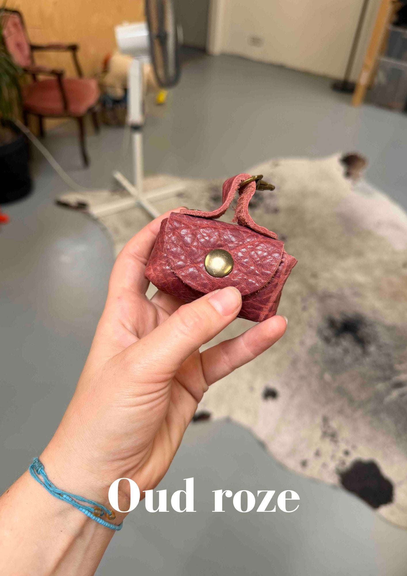 Poeptasje handgemaakt meola leather dogs zakje om poepzakjes in te doen te klikken aan hondenriem oud_roze